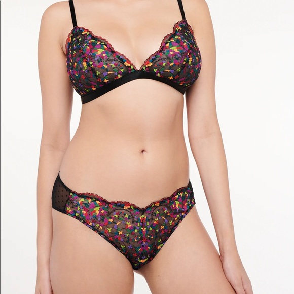 Savage x Fenty Steamy Floral Lace Bralette and Brazilian Panty - Picture 2 of 4